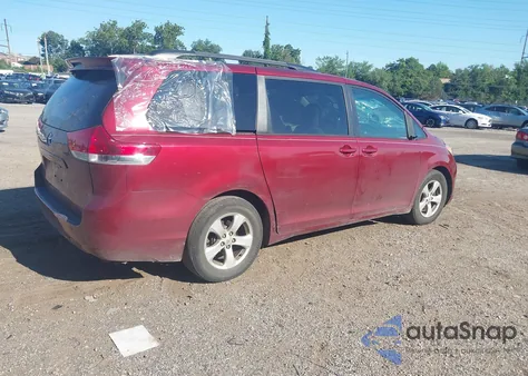 2012 Toyota Sienna Le V6 8 Passenger из США, поврежденный, VIN 5TDKK3DC1CS176324